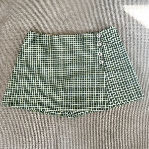Tory Burch NWOT Green and White Patterned Women’s Skort Size 12